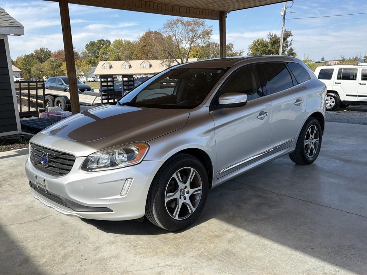 Volvo XC60 2015.5 AWD 4dr T6 2015