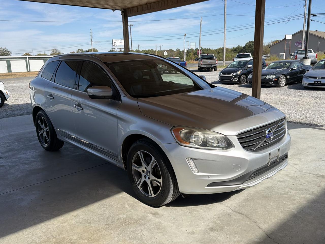 Volvo XC60 2015.5 AWD 4dr T6 2015