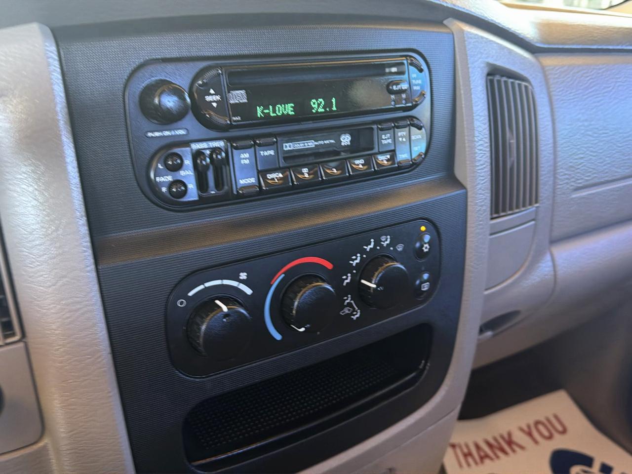 Dodge Ram 1500 4dr Quad Cab 140.5" WB 4WD SLT 2004