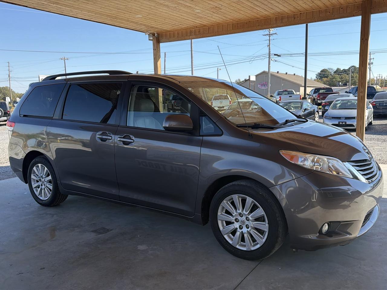 Toyota Sienna 5dr 7-Pass Van V6 Ltd AWD (Natl) 2014
