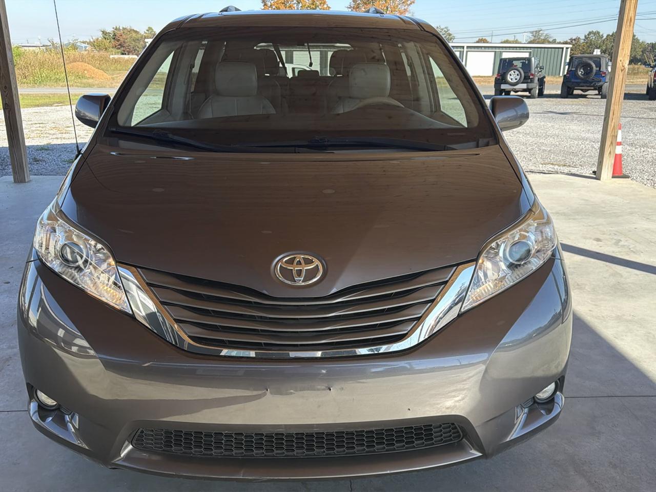 Toyota Sienna 5dr 7-Pass Van V6 Ltd AWD (Natl) 2014