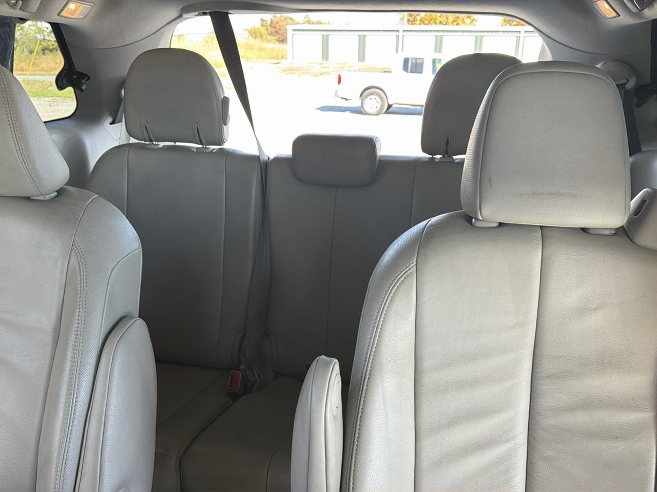 Toyota Sienna 5dr 7-Pass Van V6 Ltd AWD (Natl) 2014