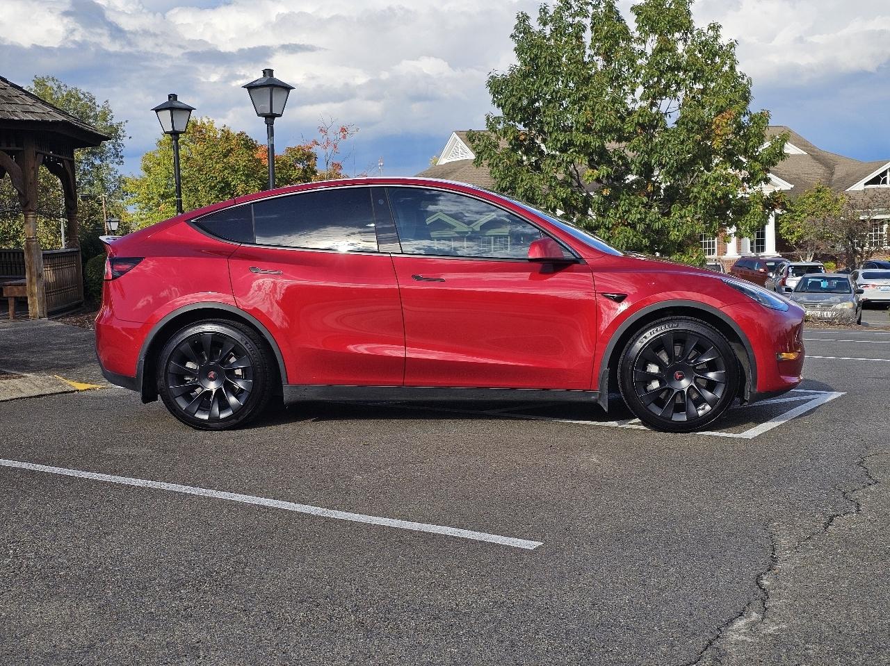 Tesla Model Y  2021