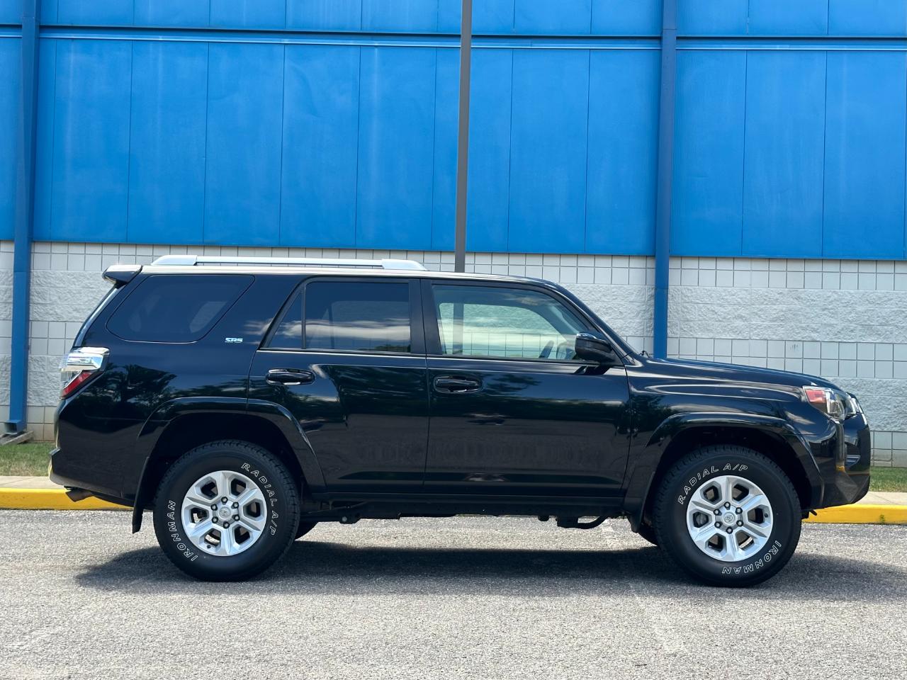 Toyota 4Runner SR5 4WD 2017