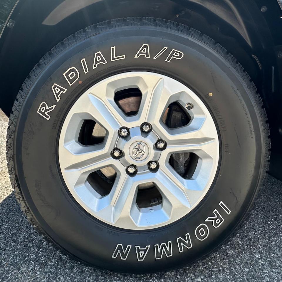 Toyota 4Runner SR5 4WD 2017