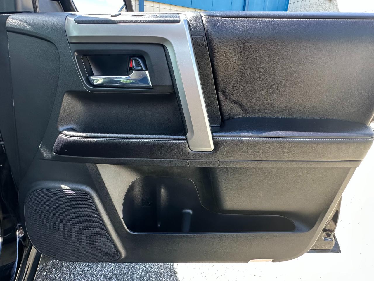 Toyota 4Runner SR5 4WD 2017