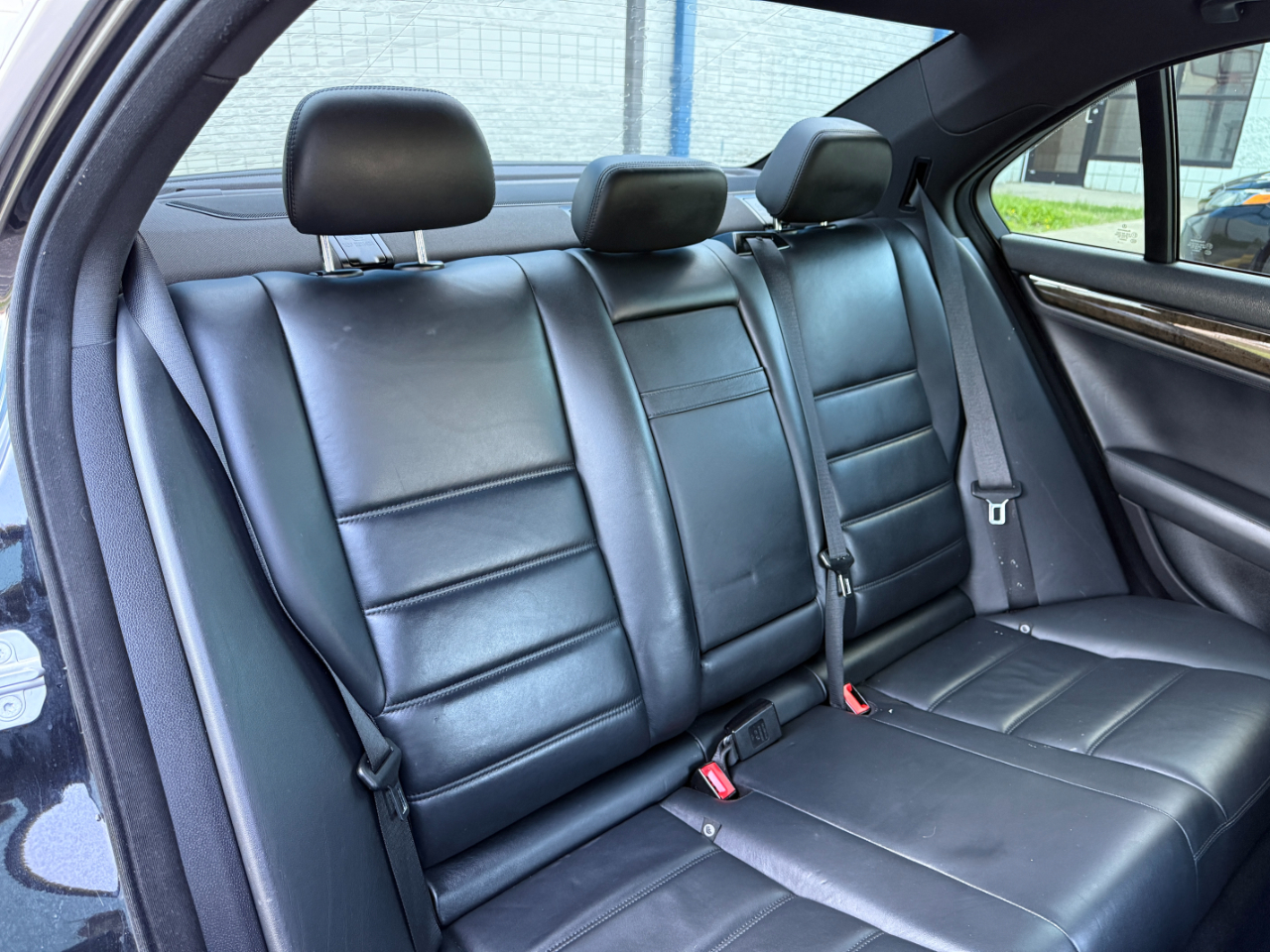 Mercedes-Benz C-Class 4dr Sdn 6.3L AMG RWD 2009