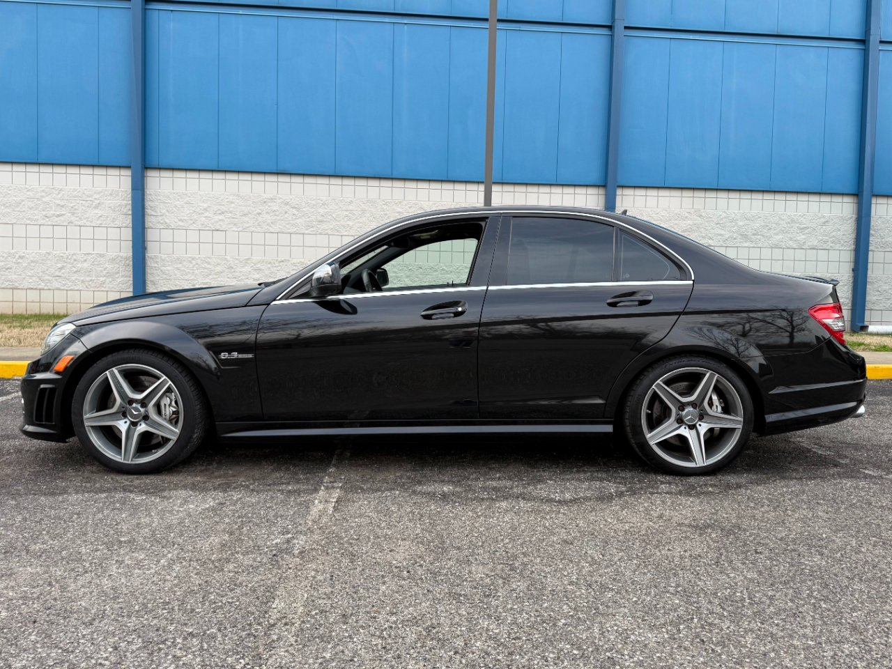 Mercedes-Benz C-Class 4dr Sdn 6.3L AMG RWD 2009