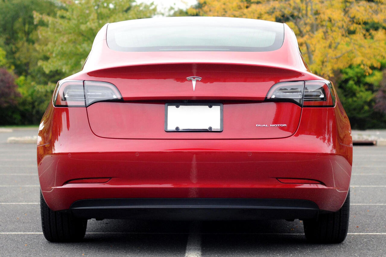 2018 Tesla Model 3 Long Range photo 3