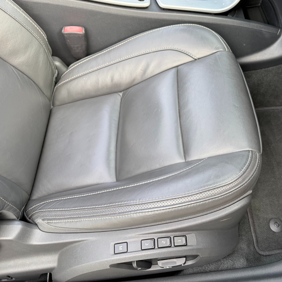 Volvo C70 2dr Conv T5 Platinum 2013