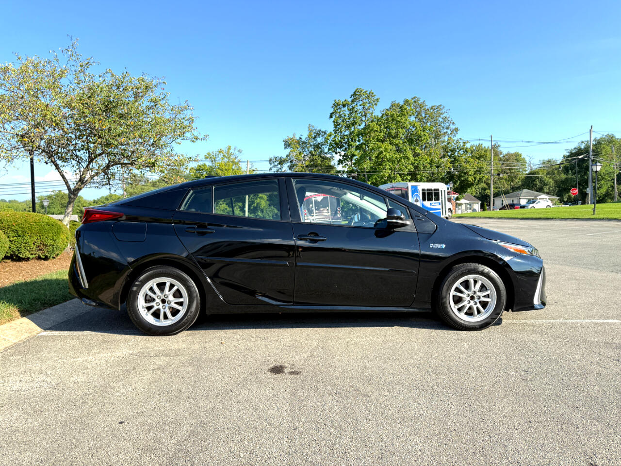 2021 Toyota Prius Prime Limited photo 3