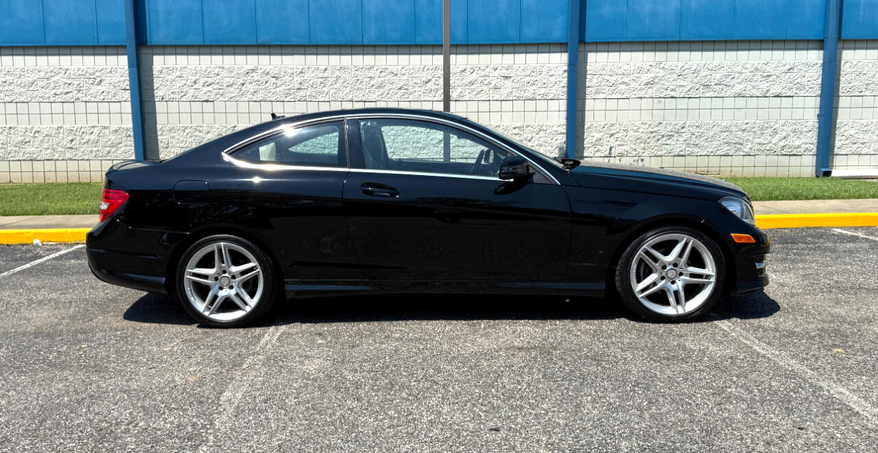 2015 Mercedes Benz C 250 photo 4