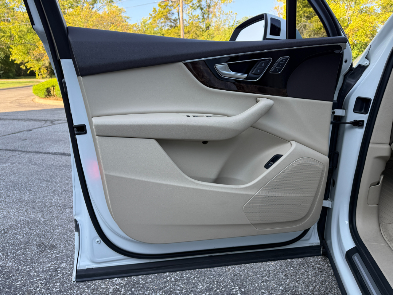 2017 Audi Q7 3.0 Premium Plus photo 11