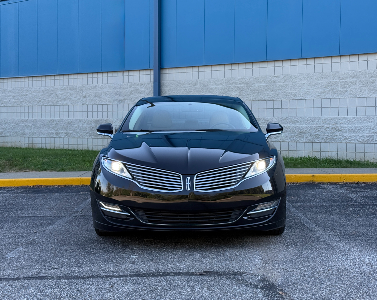 2014 Lincoln MKZ photo 2