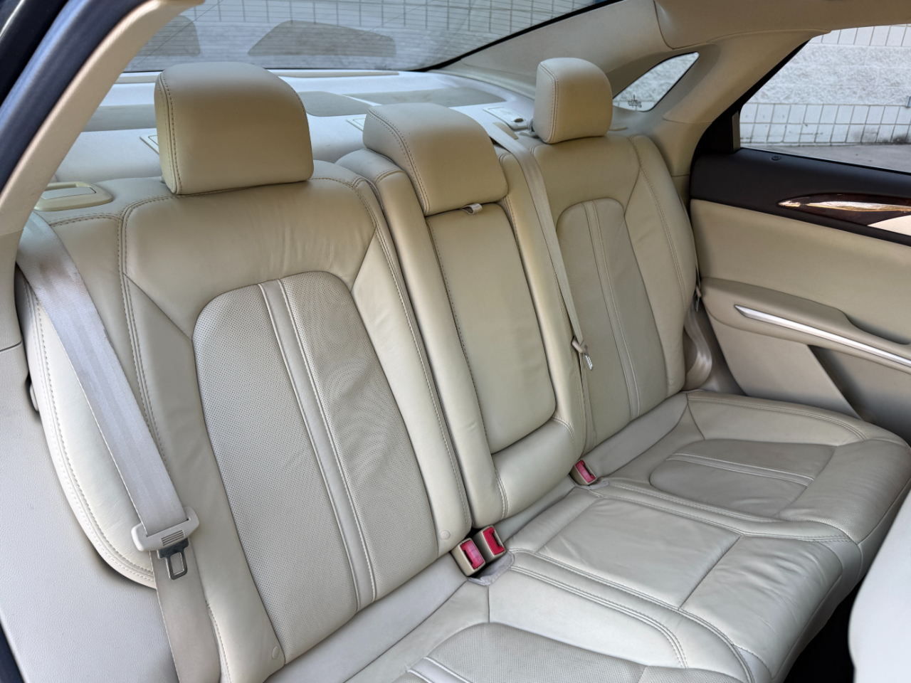 2014 Lincoln MKZ photo 15