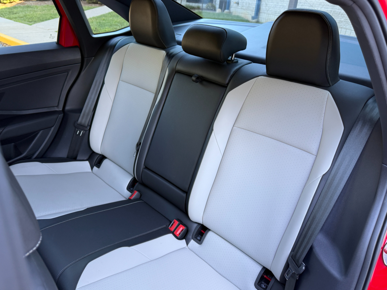 2020 Volkswagen Jetta R-Line photo 11