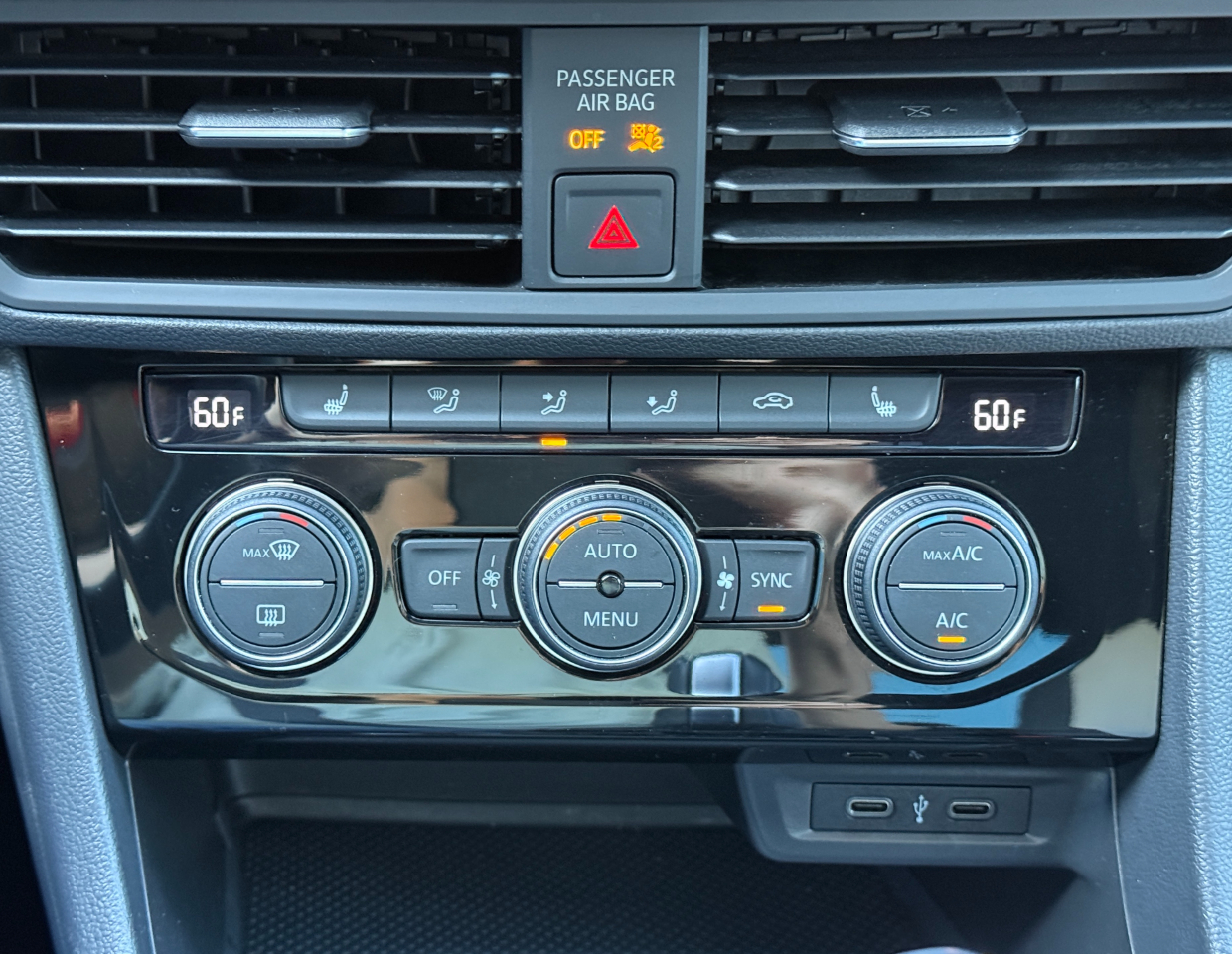 2020 Volkswagen Jetta R-Line photo 21
