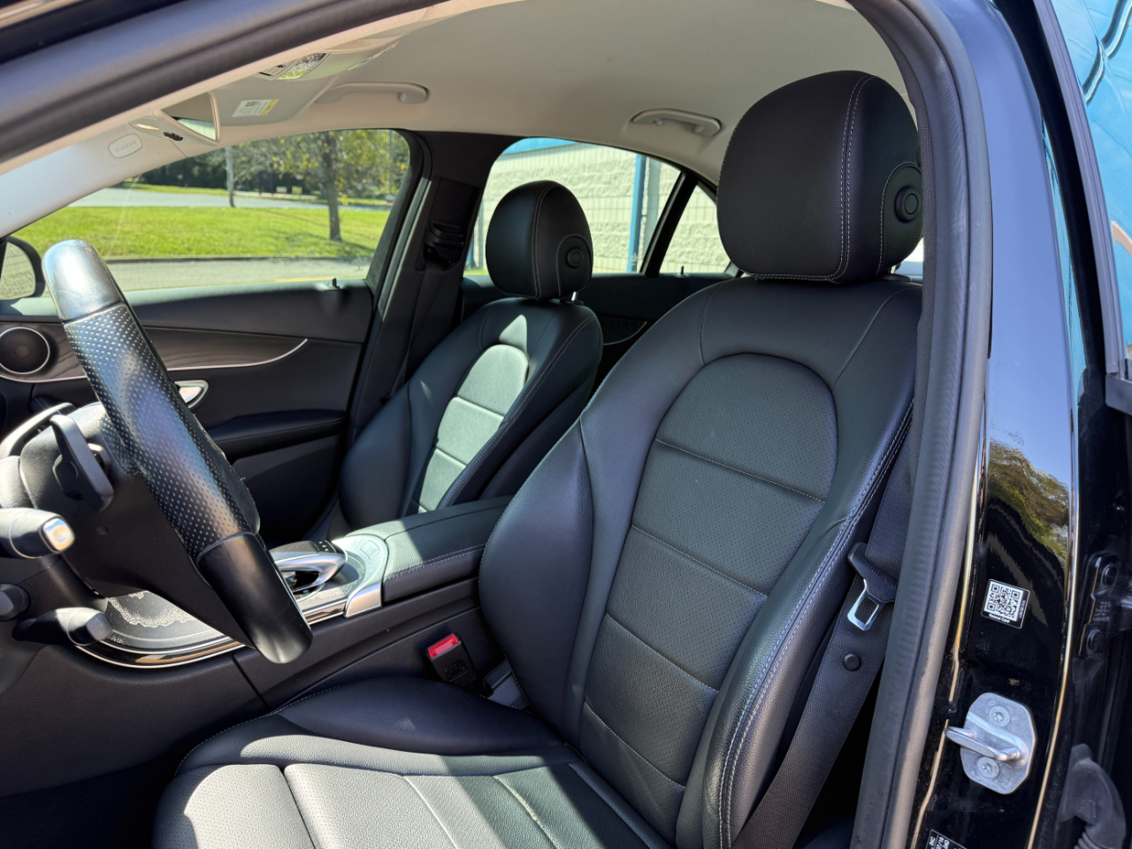 2016 Mercedes Benz C 300 photo 11