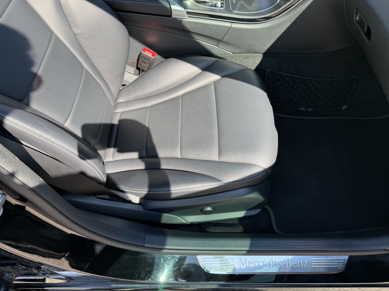 2016 Mercedes Benz C 300 photo 21