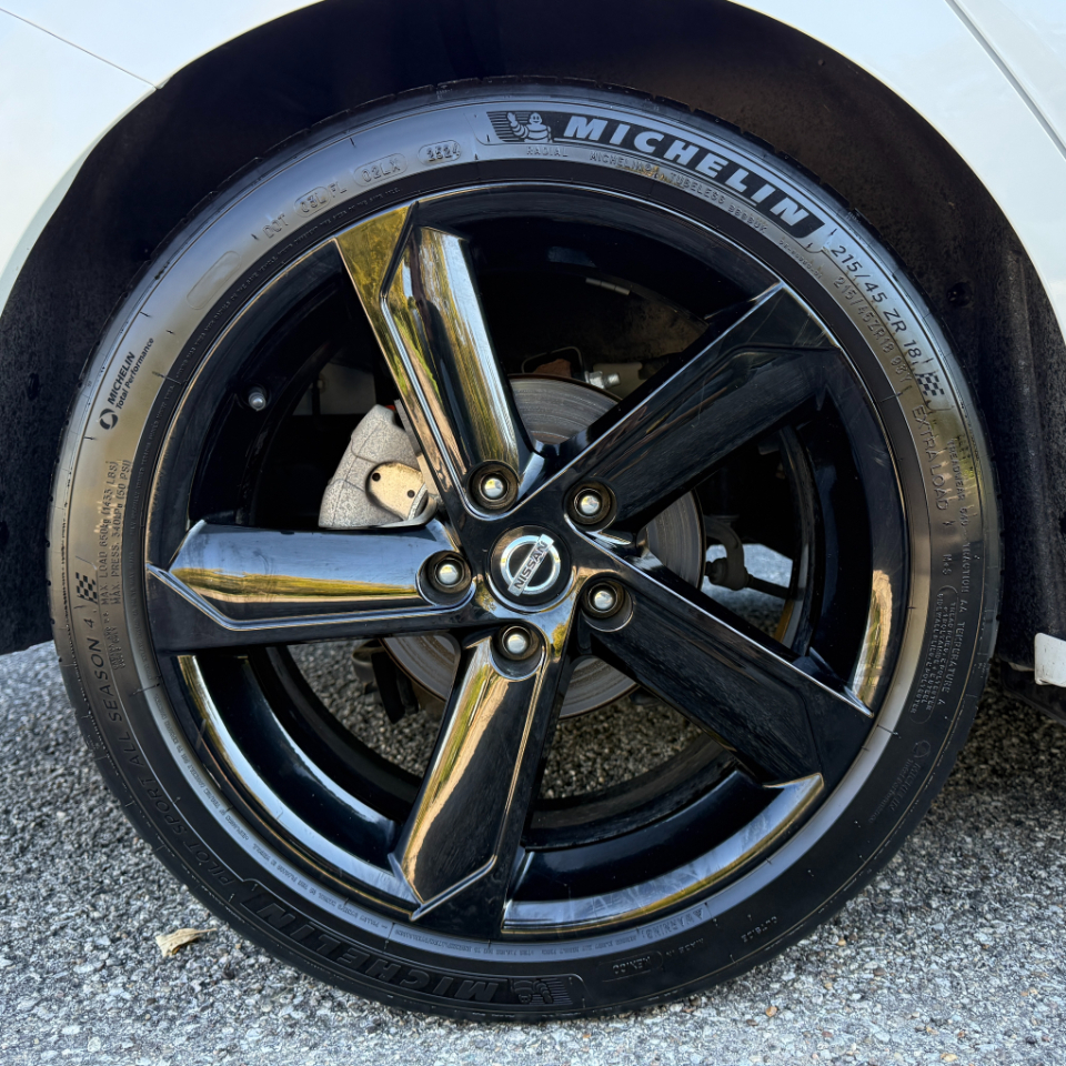 Nissan Sentra SR CVT 2023 Nissan Sentra SR CVT 2023