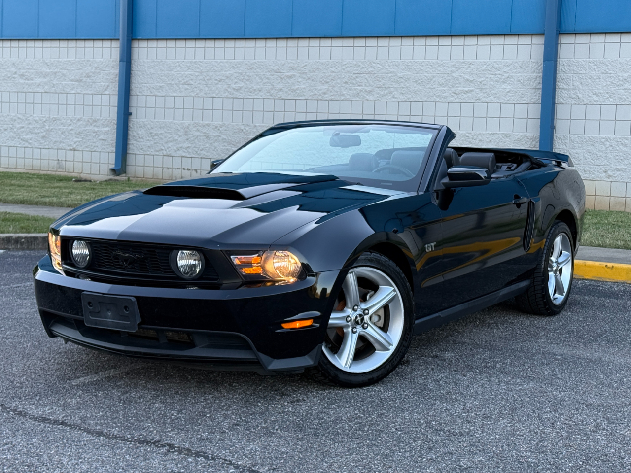 Ford Mustang 2dr Conv GT Premium 2010 Ford Mustang 2dr Conv GT Premium 2010
