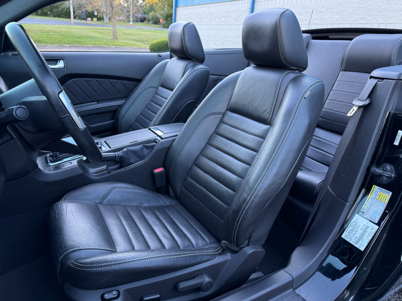 Ford Mustang 2dr Conv GT Premium 2010 Ford Mustang 2dr Conv GT Premium 2010