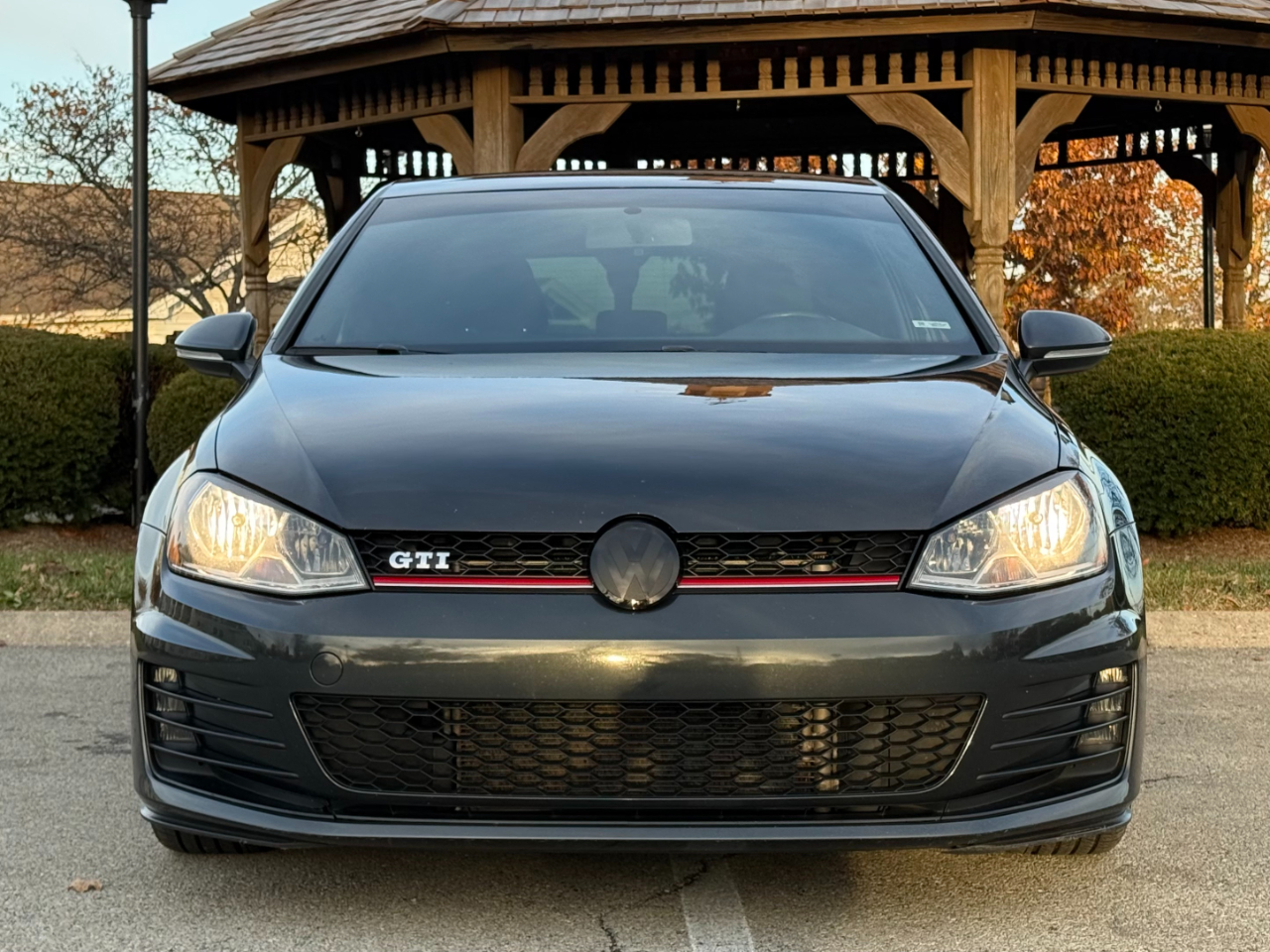 Volkswagen Golf GTI 2.0T 4-Door Autobahn Manual 2017