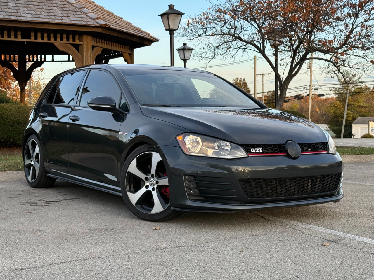 Volkswagen Golf GTI 2.0T 4-Door Autobahn Manual 2017