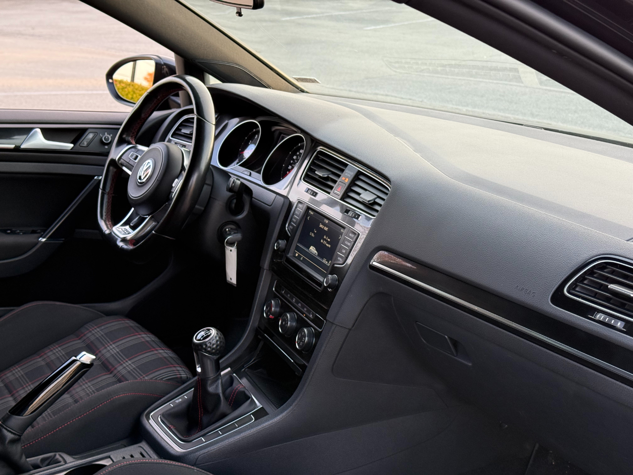 Volkswagen Golf GTI 2.0T 4-Door Autobahn Manual 2017