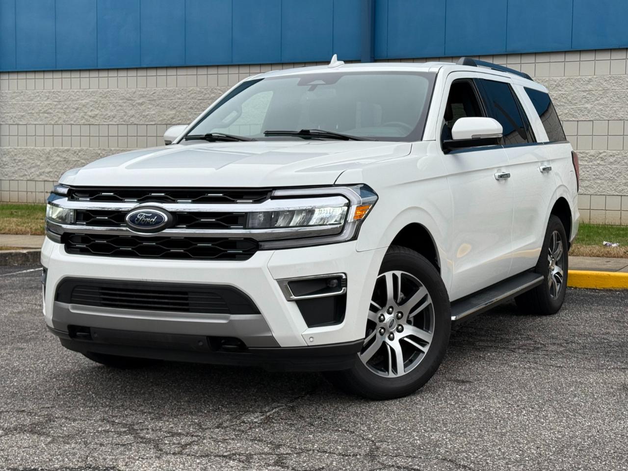 White 2023 Ford Expedition SUV / Crossover Four-Wheel Drive Automatic