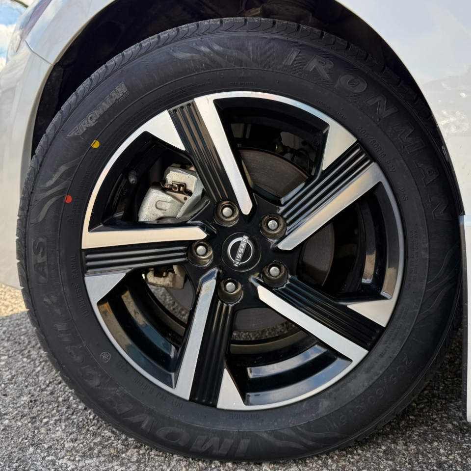 Nissan Sentra SV 2024