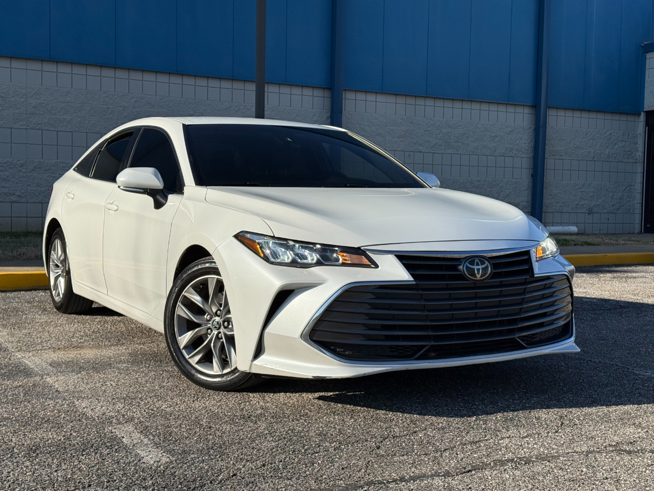 Toyota Avalon XLE FWD (Natl) 2022