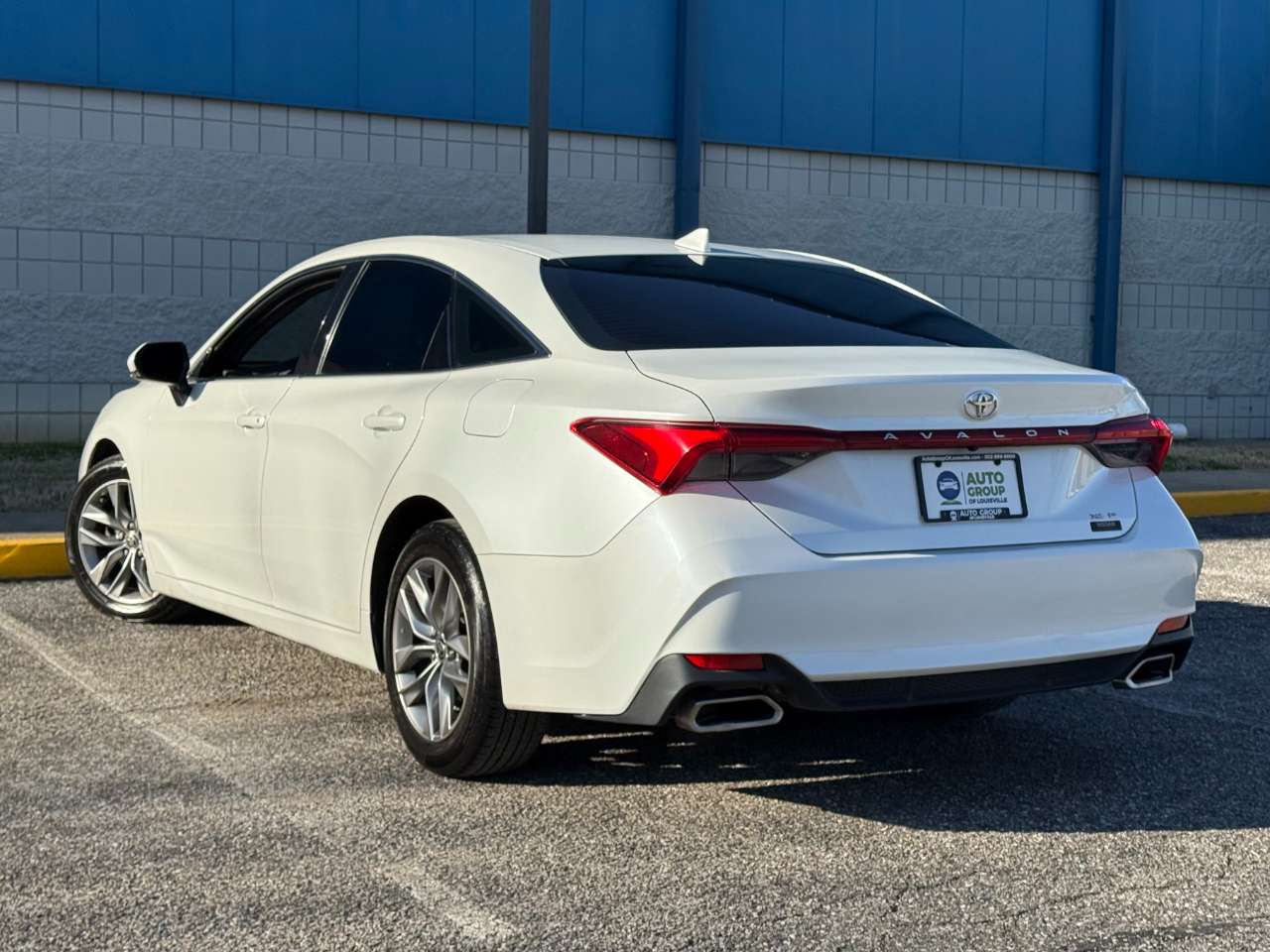 Toyota Avalon XLE FWD (Natl) 2022