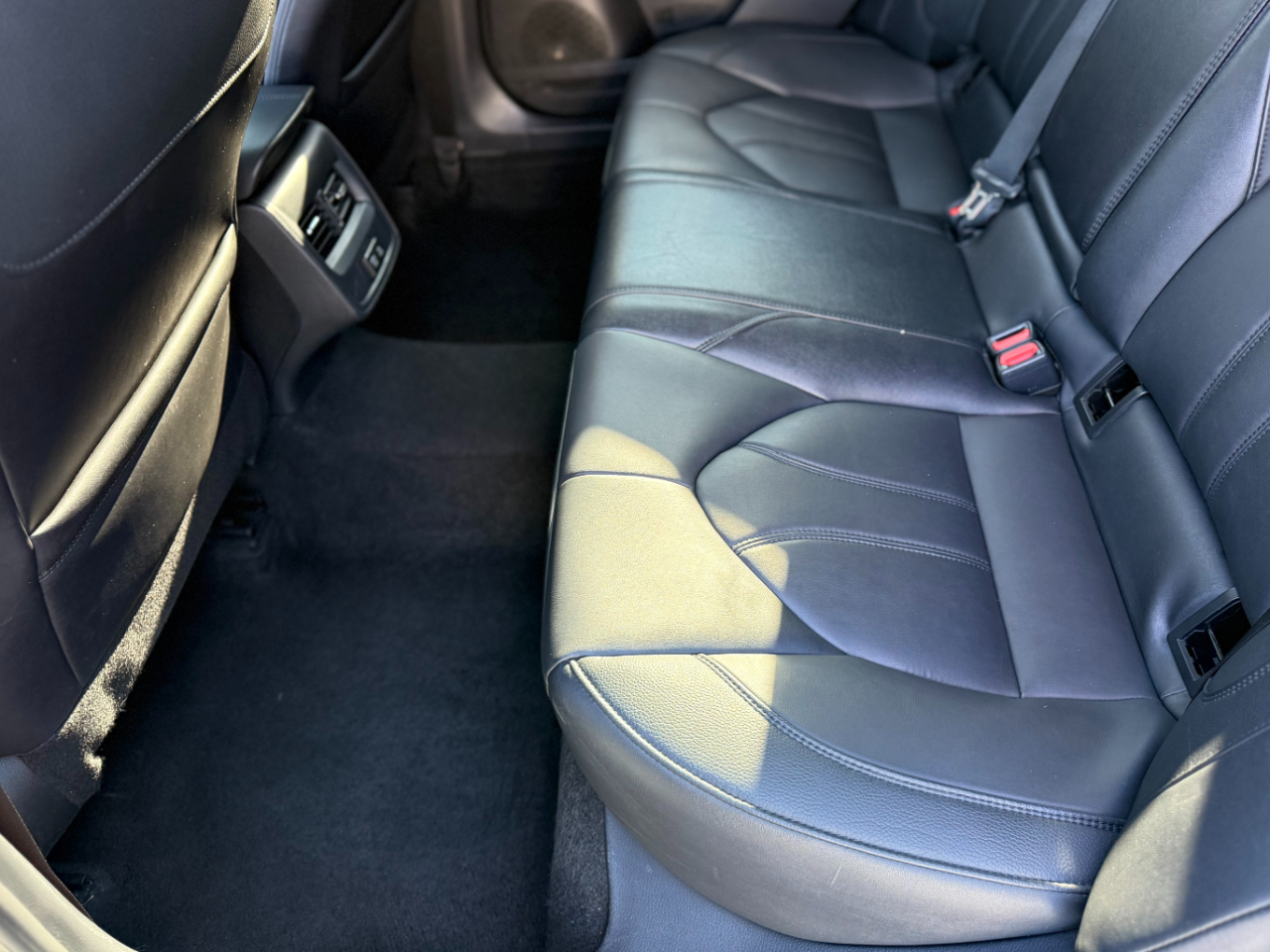 Toyota Avalon XLE FWD (Natl) 2022