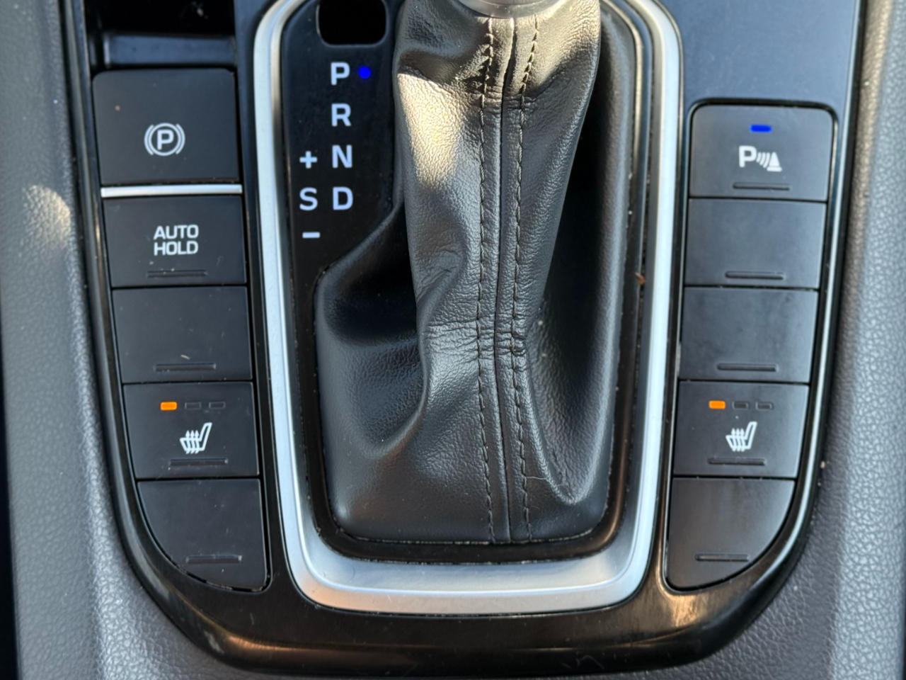 Hyundai Ioniq Hybrid Limited Hatchback 2020