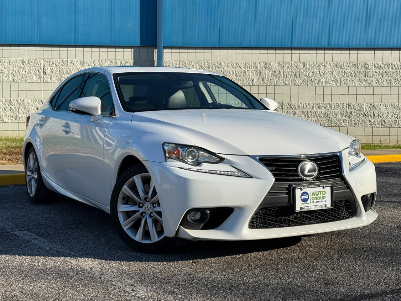 Lexus IS 200t 4dr Sdn 2016