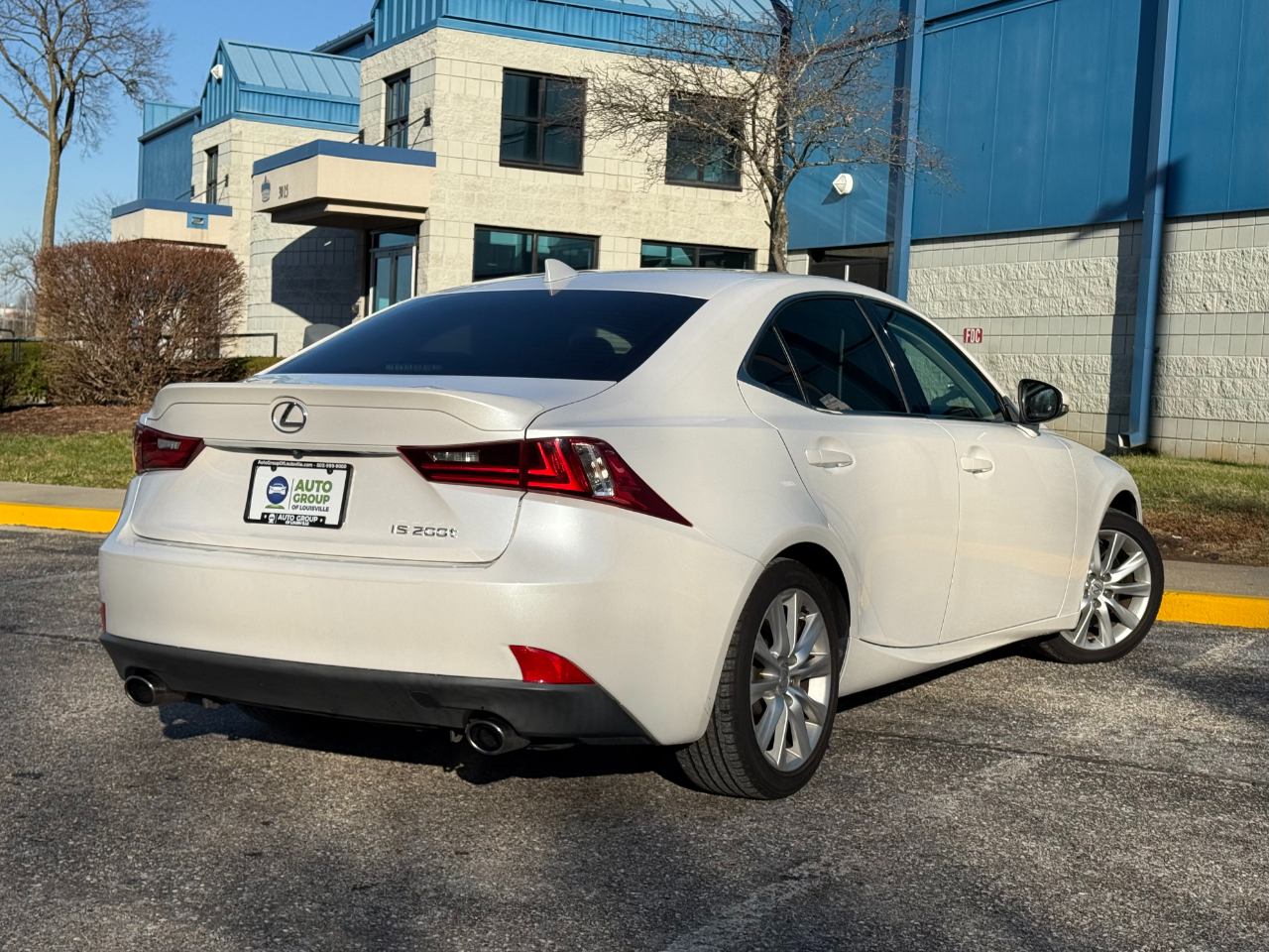 Lexus IS 200t 4dr Sdn 2016