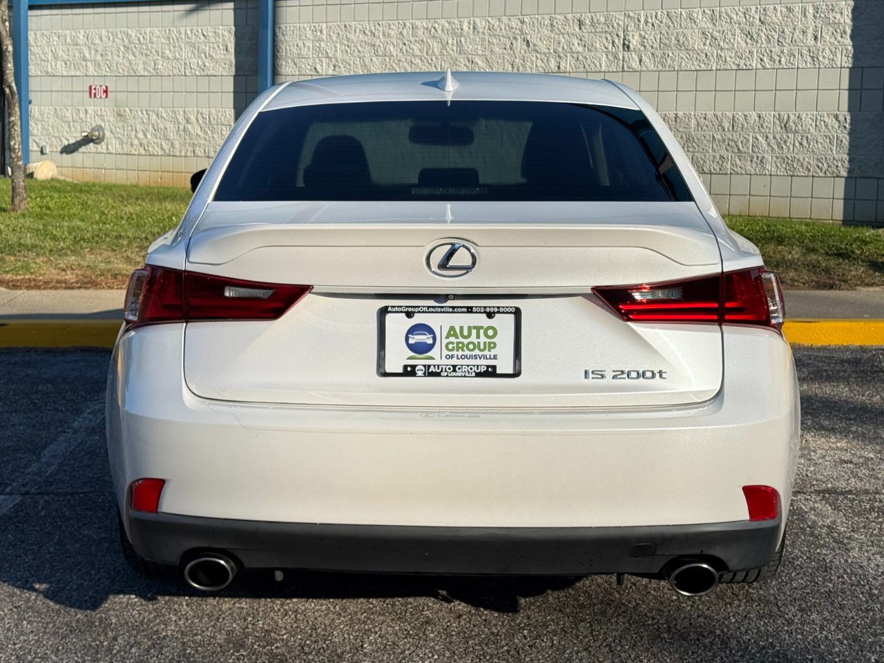 Lexus IS 200t 4dr Sdn 2016