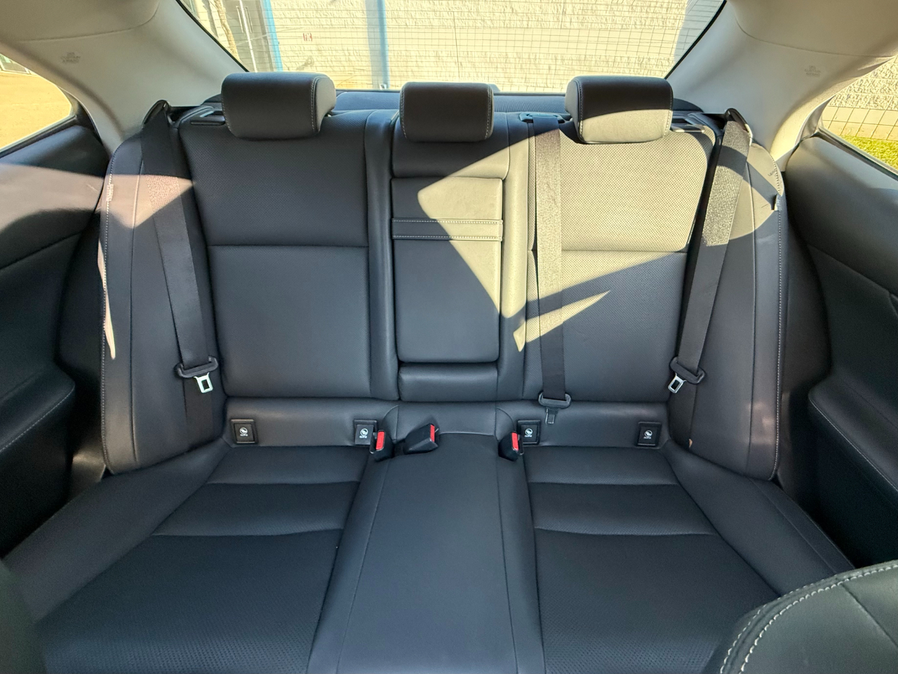 Lexus IS 200t 4dr Sdn 2016