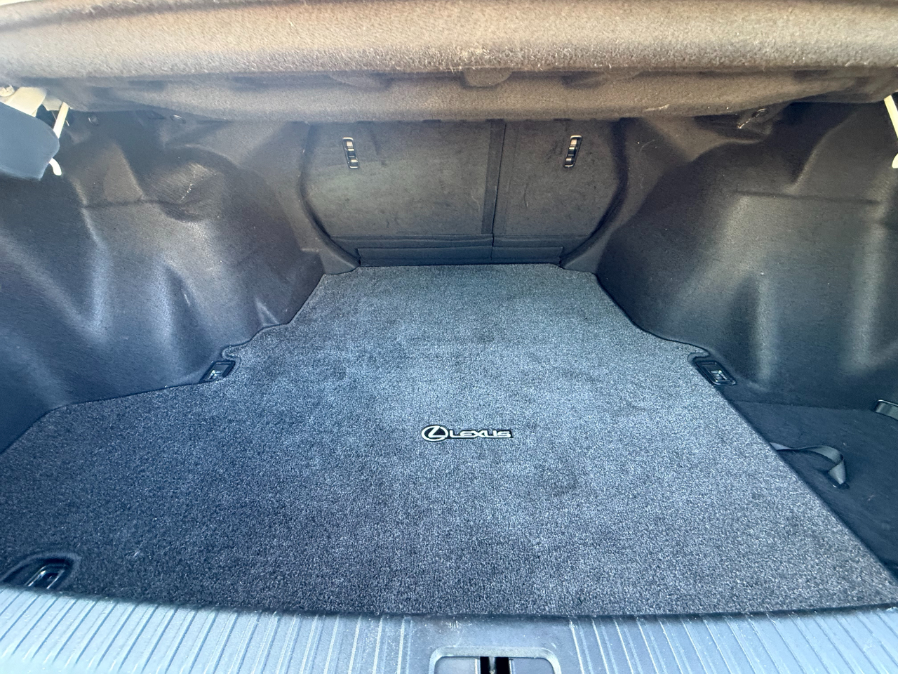 Lexus IS 200t 4dr Sdn 2016