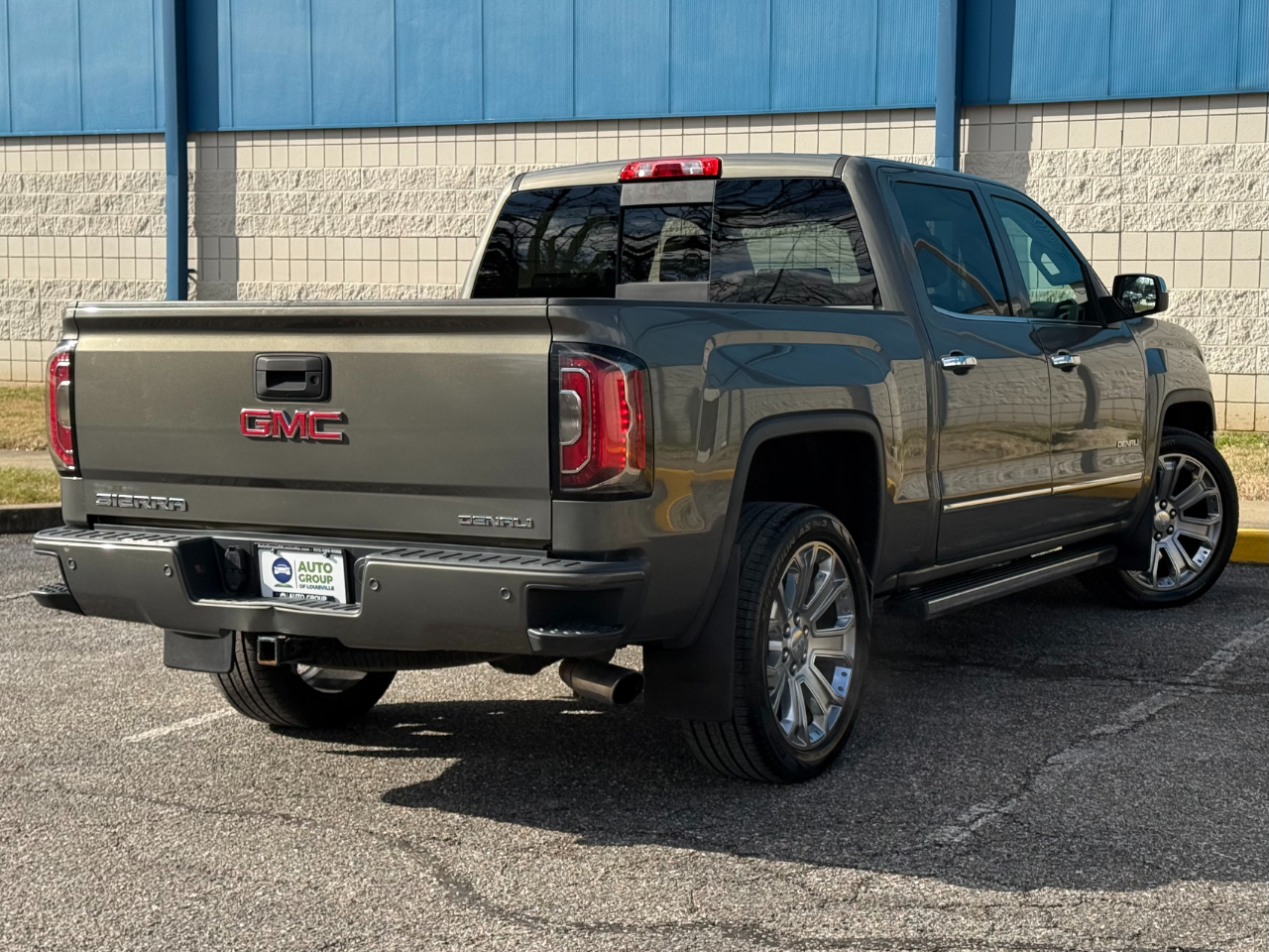 GMC Sierra 1500 4WD Crew Cab 143.5" Denali 2017