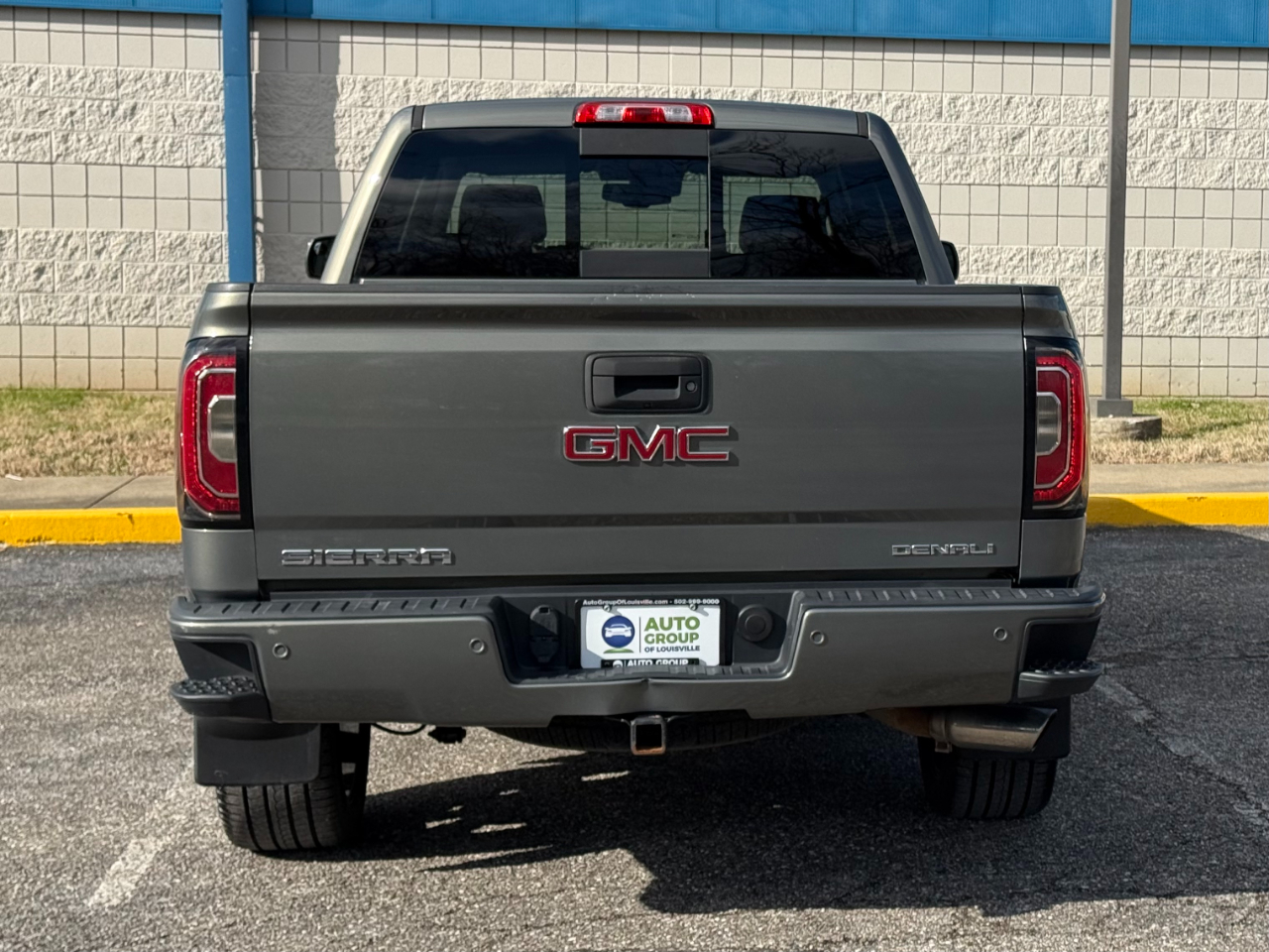 GMC Sierra 1500 4WD Crew Cab 143.5" Denali 2017