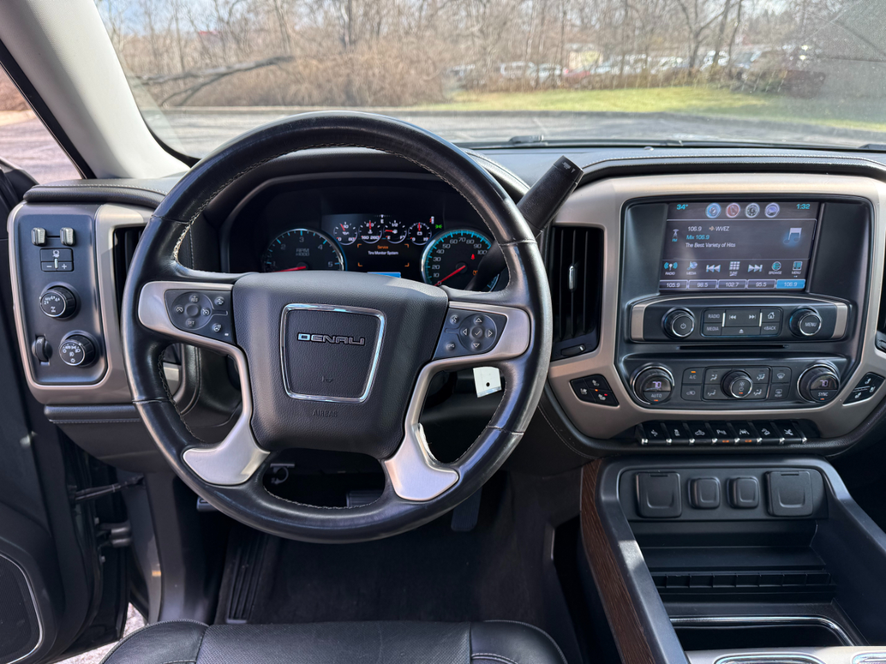 GMC Sierra 1500 4WD Crew Cab 143.5" Denali 2017