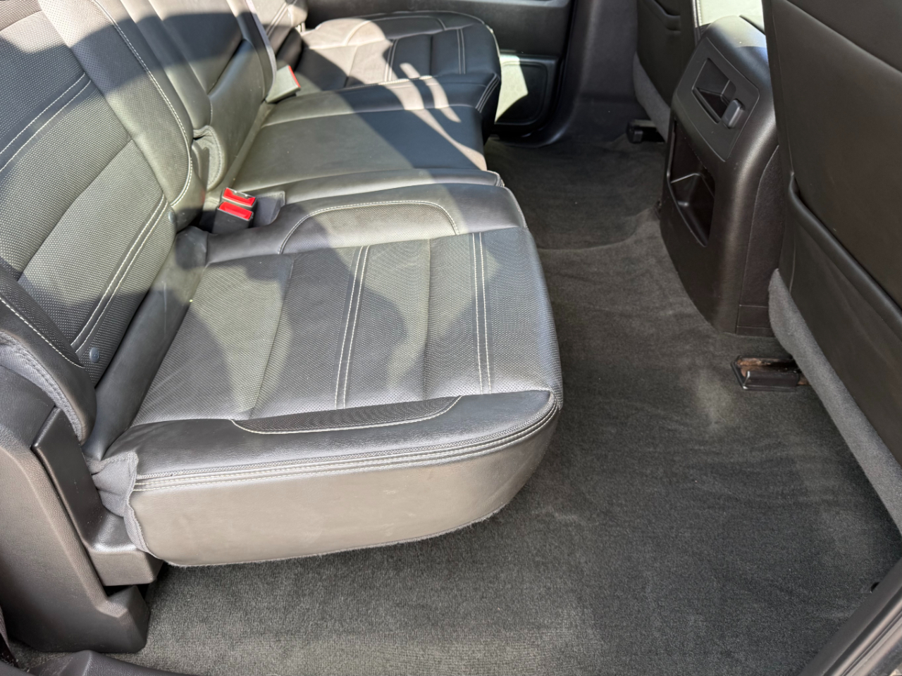 GMC Sierra 1500 4WD Crew Cab 143.5" Denali 2017