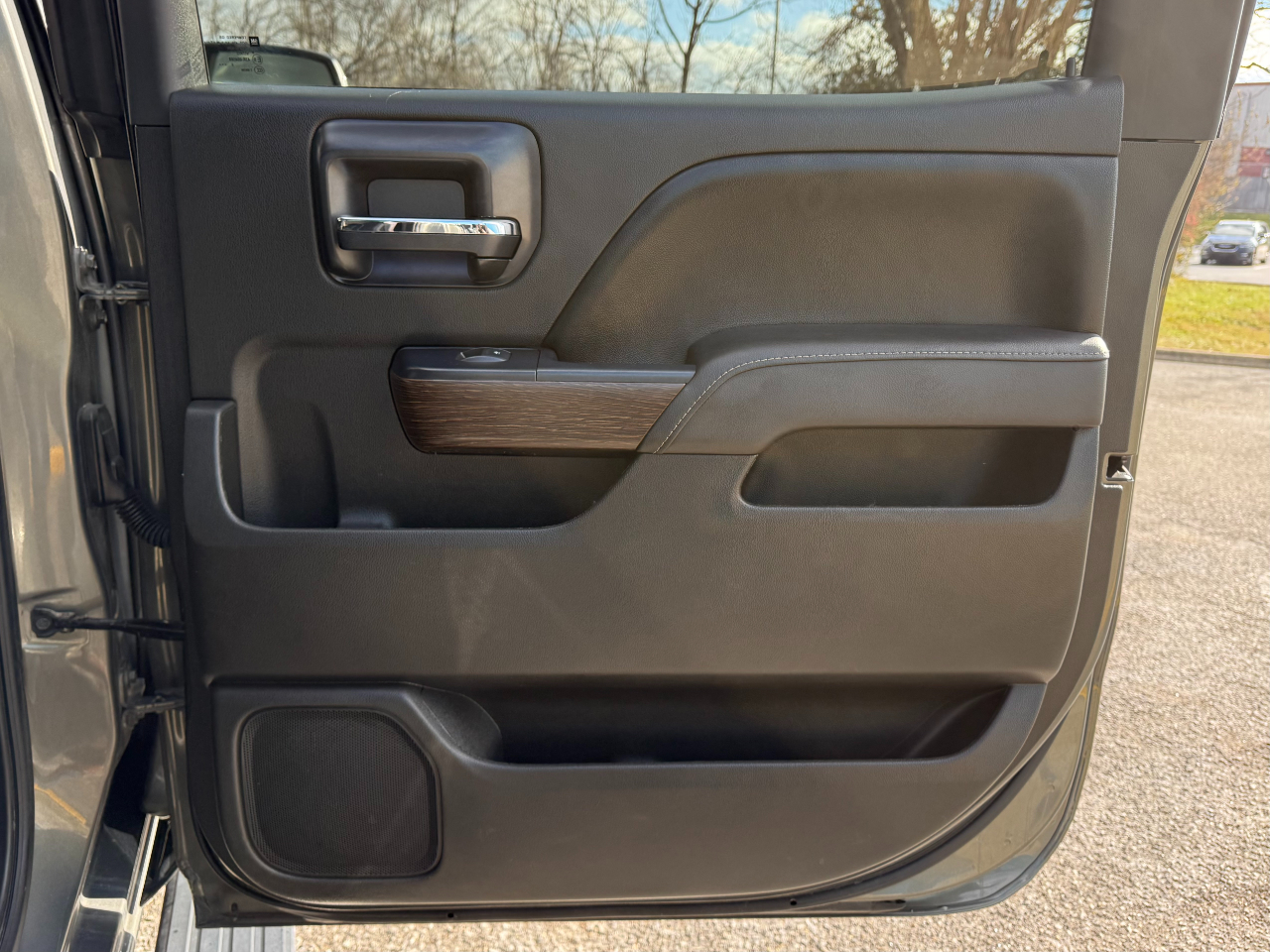 GMC Sierra 1500 4WD Crew Cab 143.5" Denali 2017