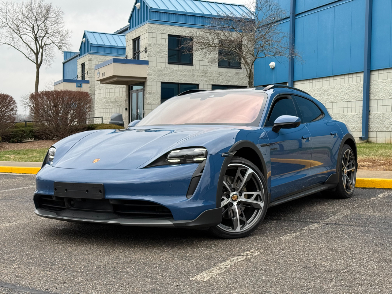 Porsche Taycan 4 Cross Turismo AWD 2021