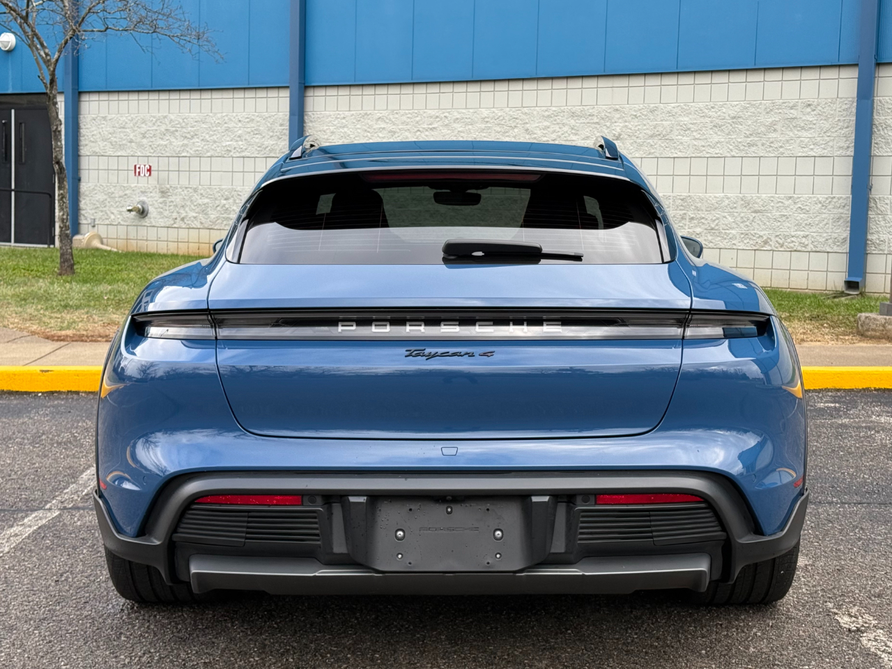 Porsche Taycan 4 Cross Turismo AWD 2021