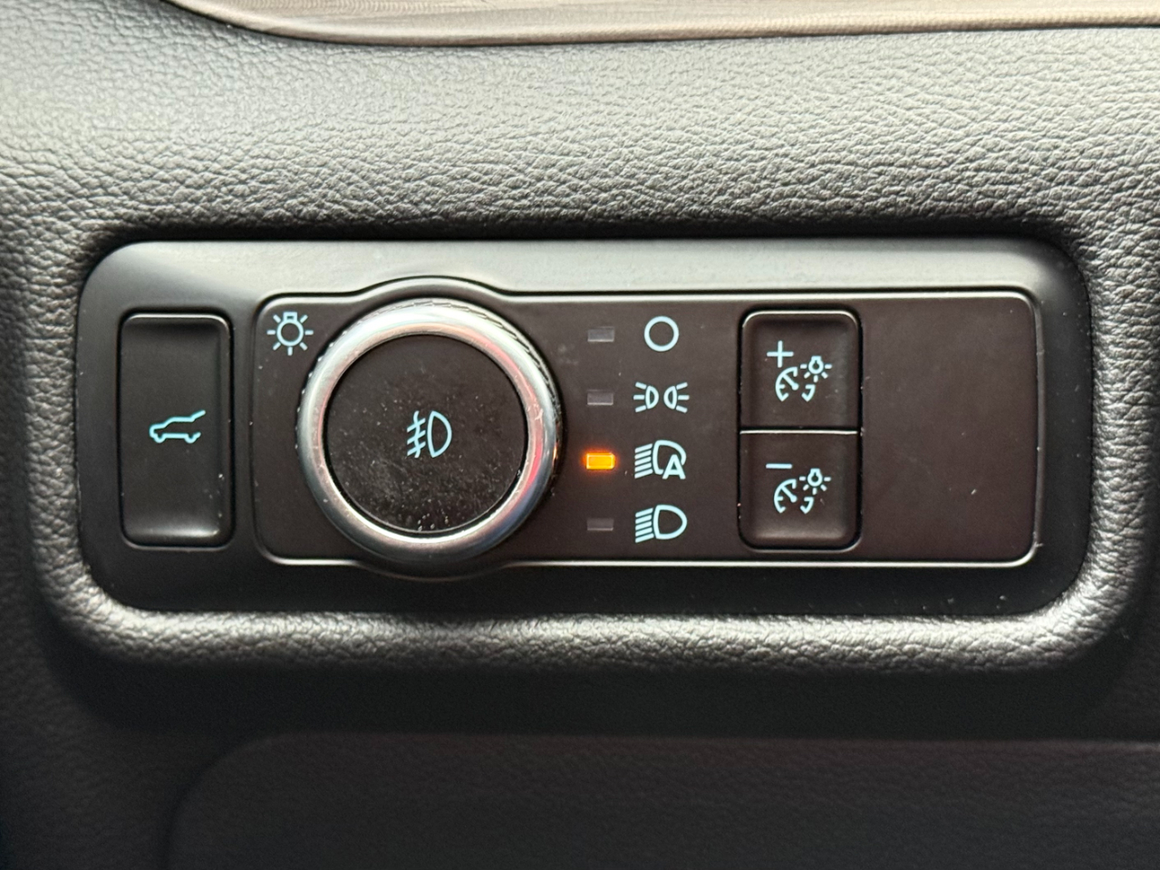 Ford Explorer Limited RWD 2023