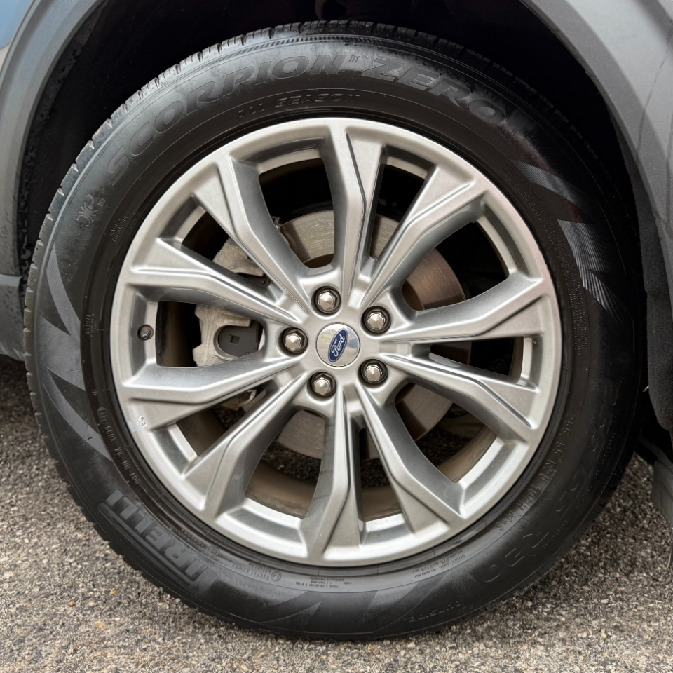 Ford Explorer Limited RWD 2023