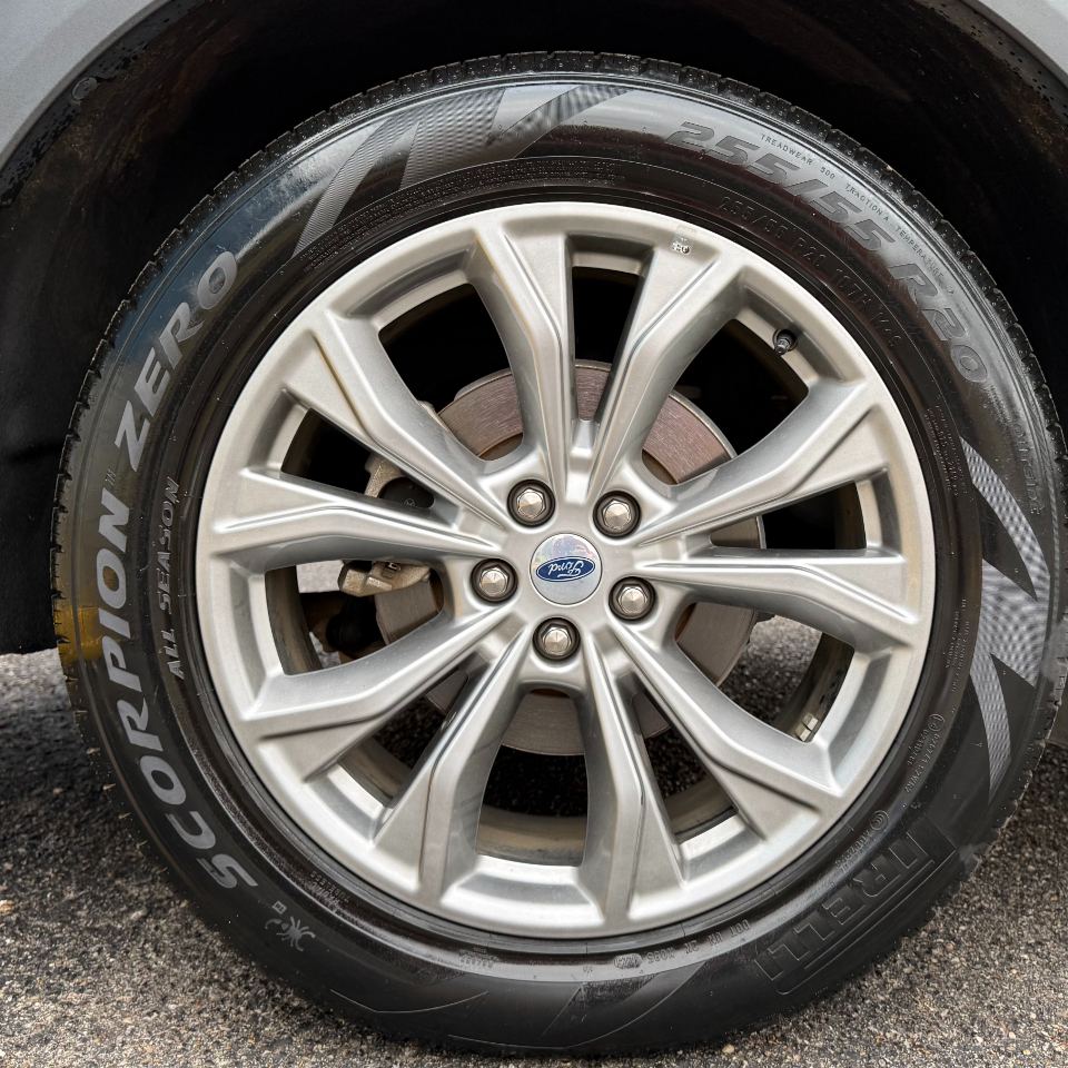 Ford Explorer Limited RWD 2023